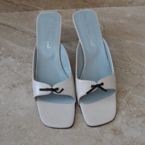 GERARD DAREL LEATHER SHOES NEW IN THE ORIGINAL BOX